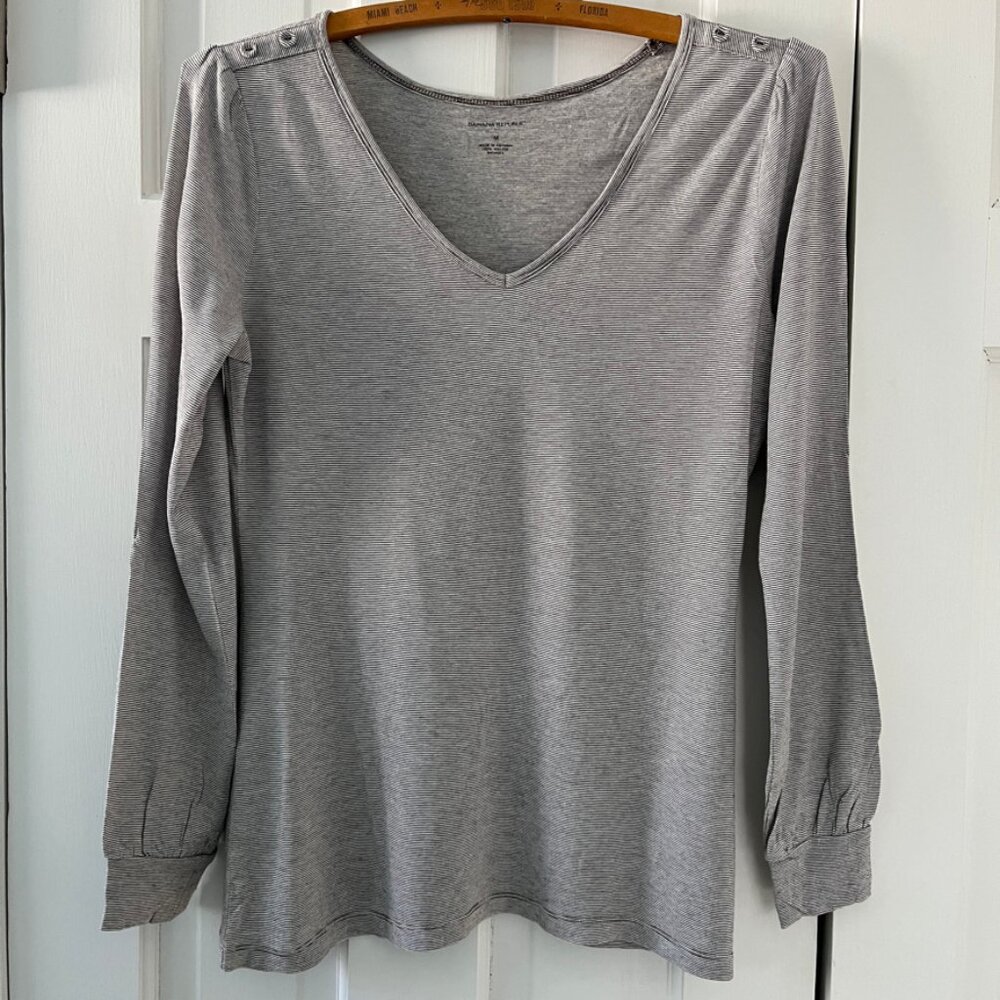 Super-soft button shoulder long sleeve tee